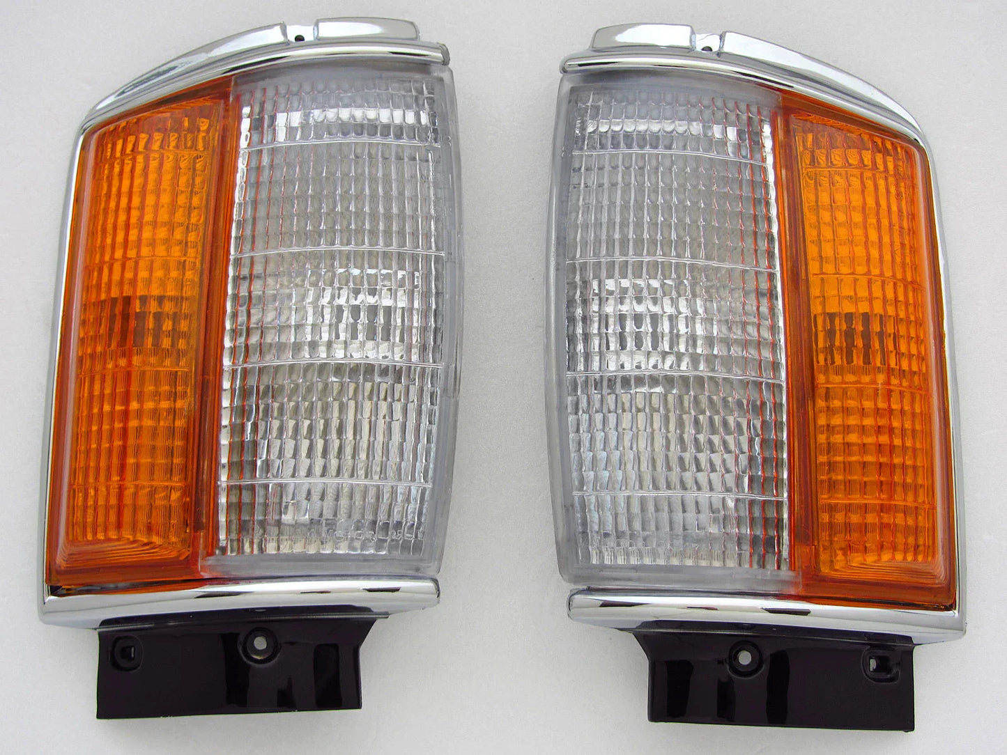 Chrome Corner Indicator Lights for 1983-1988 Toyota Hilux 2WD LN50 (83-88)