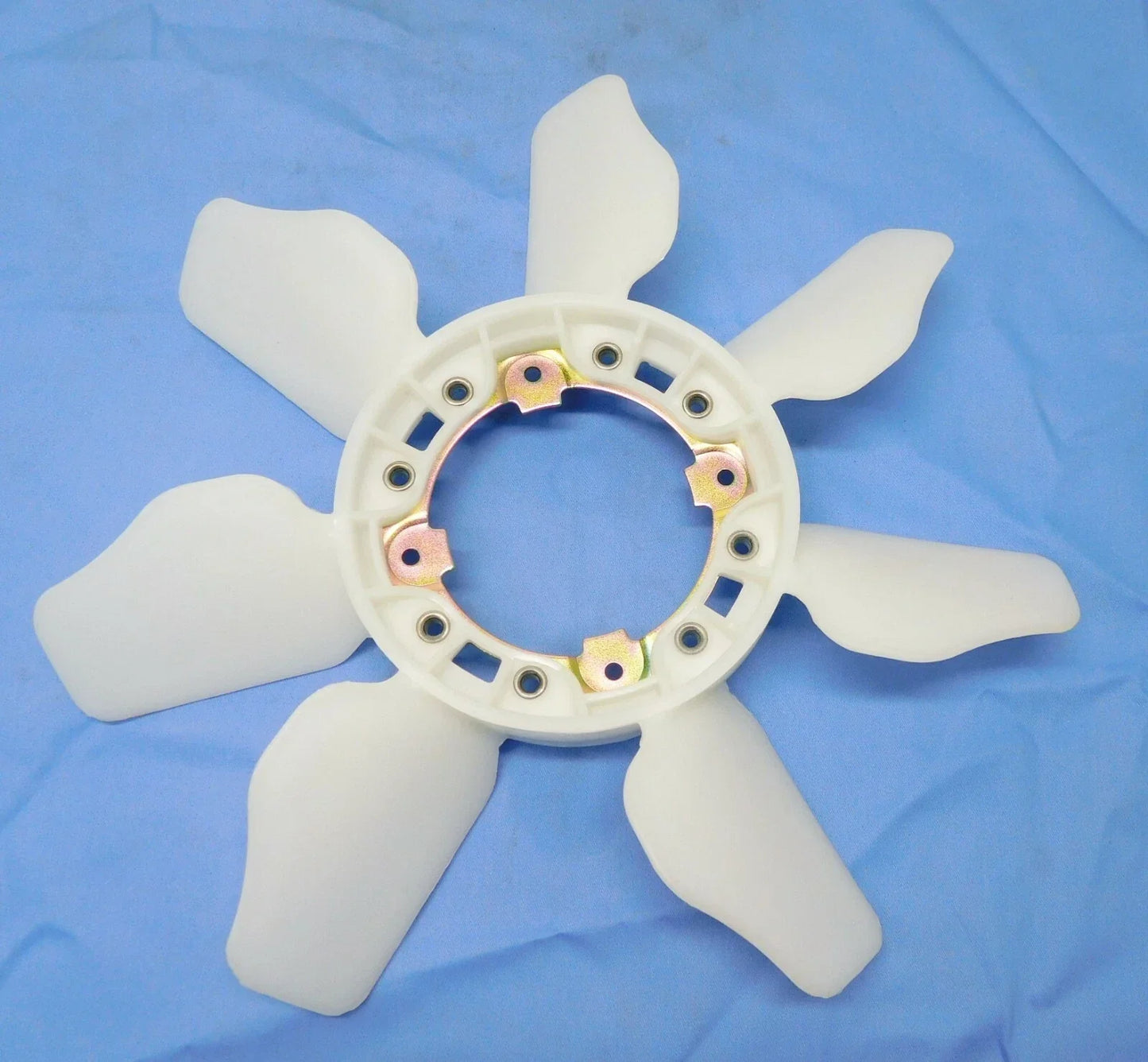 Plastic Fan Blade for Toyota Hilux KUN26R 3L Turbo Diesel (2005-2023)