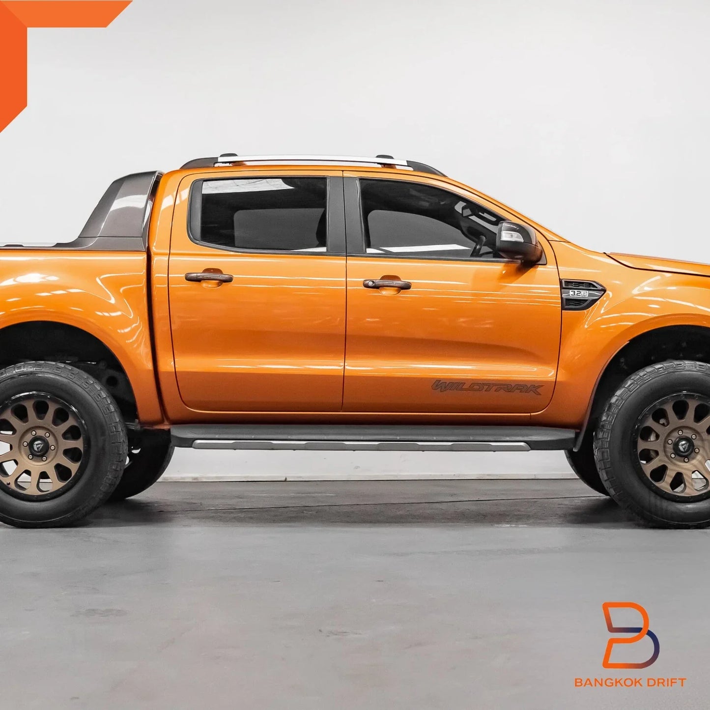 Wildtrak Side Door Decal Sticker Dark Grey for Ford Ranger PX2 T6 (2015-2018)