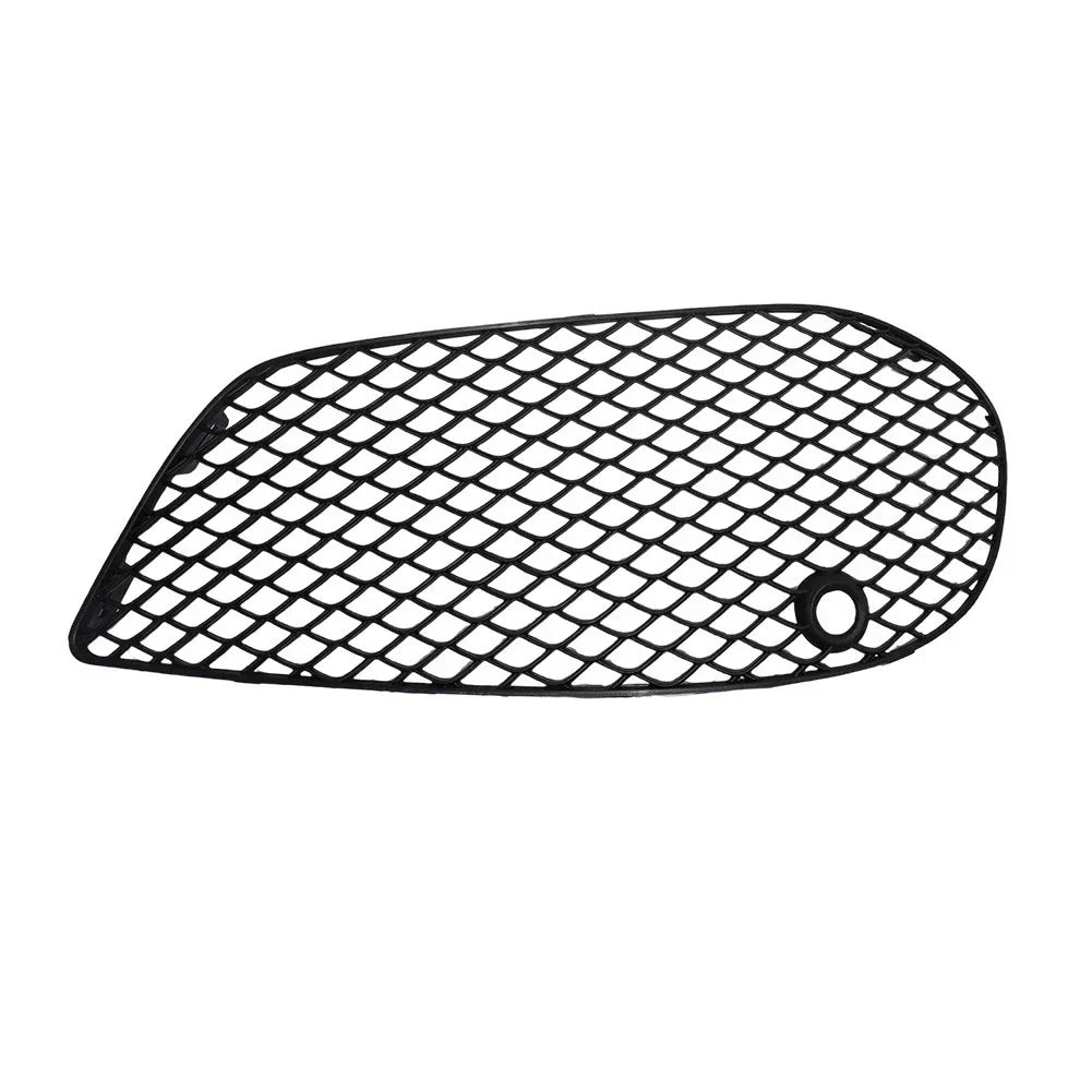 Right Side Front Bumper Fog Light Mesh Grille for Mercedes W205 (2015–2018)
