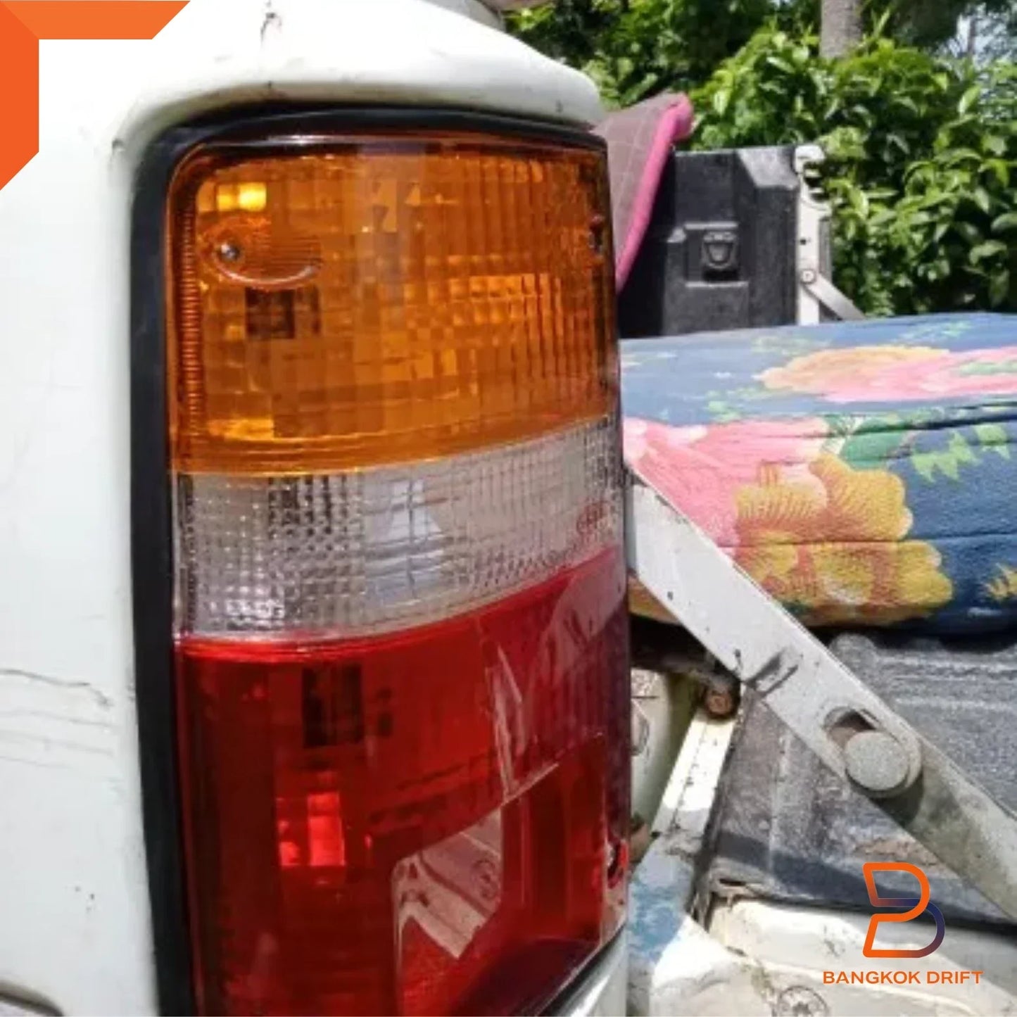 Rear Tail Lights for Toyota Hilux Ute LN106 LN85 LN90 RN85 (1988-1997)