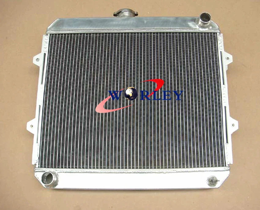 3 Core Aluminum Radiator + Blue Hose for HILUX RN105 RN106 RN130 22R (1995-2005)