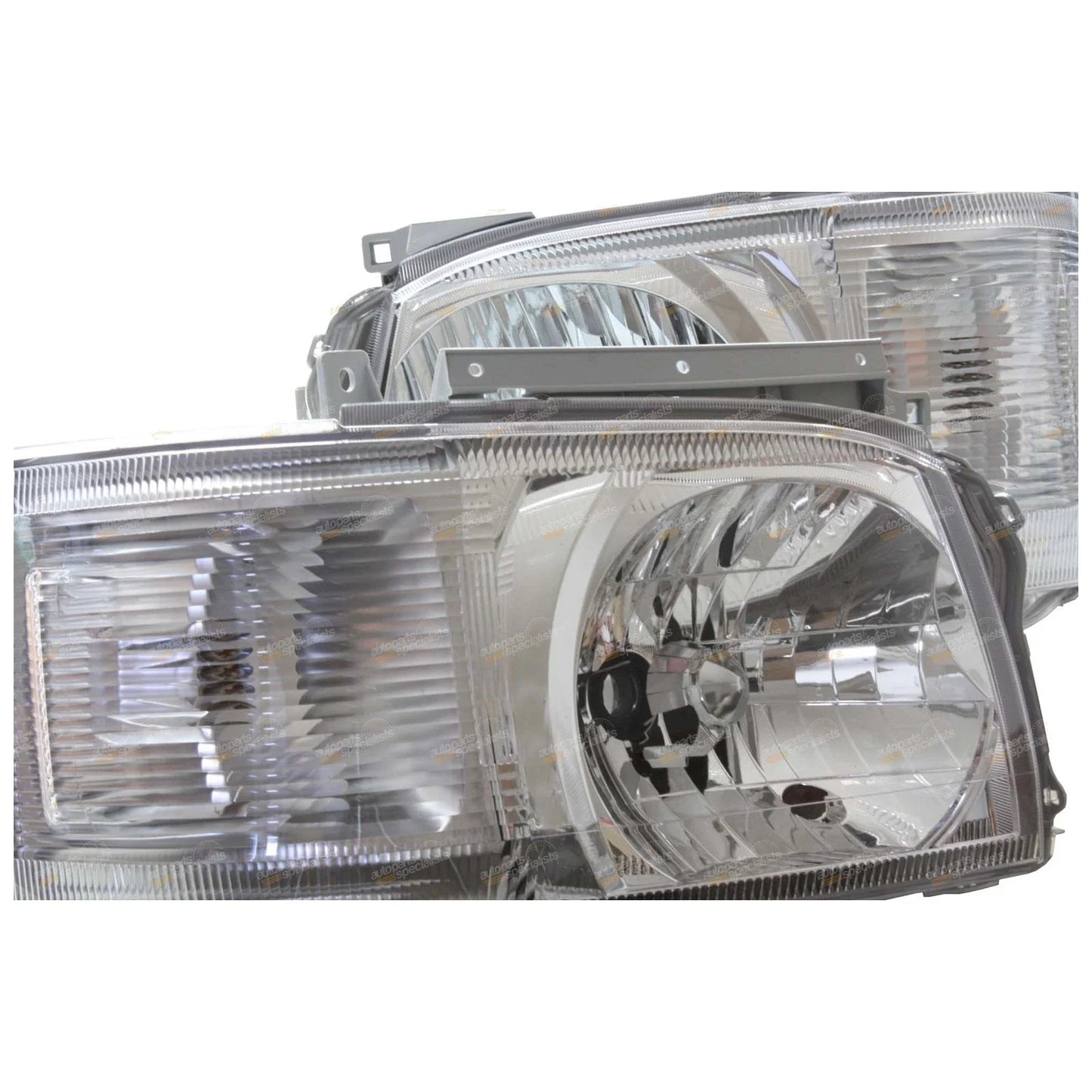 2 x Headlights LH+RH for Toyota Hiace Van LWB/Commuter (2005–2010)