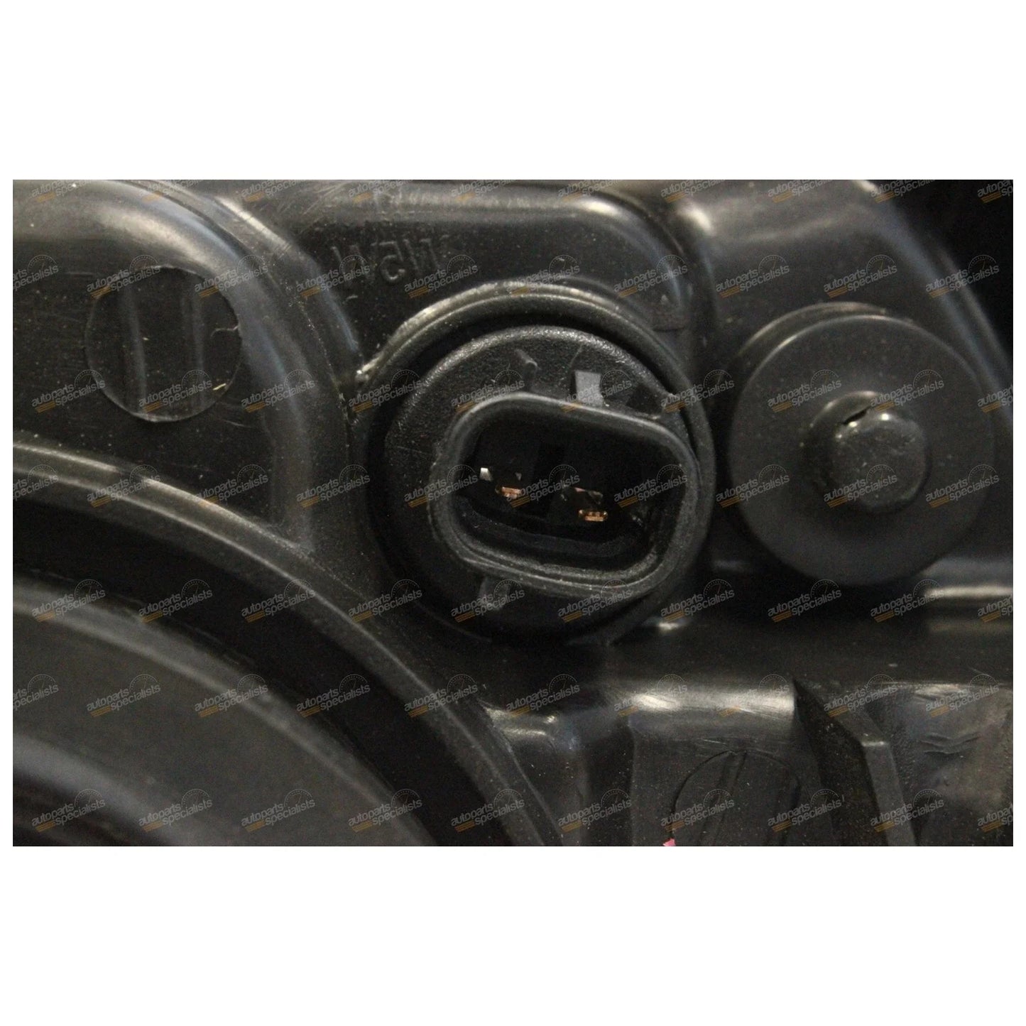 RH Headlight w/ Clear Blinker for Mitsubishi Triton ML GL GLX Ute (2006-2009)