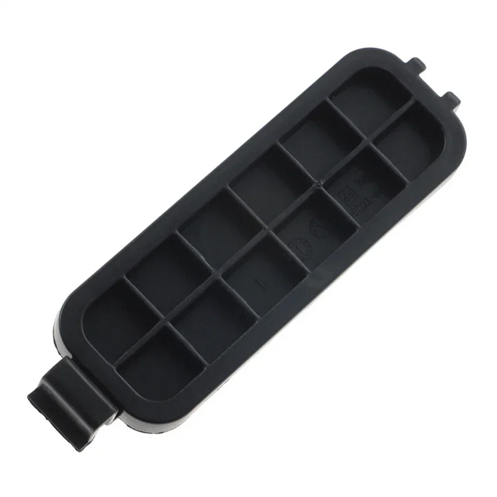 Cabin Air Filter Cover for Nissan Sentra (2013-2019)