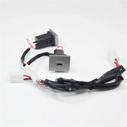 USB-A QC3.0 + USB-C PD Dual Port Charger for Ford Focus MK2 (2005-2009)