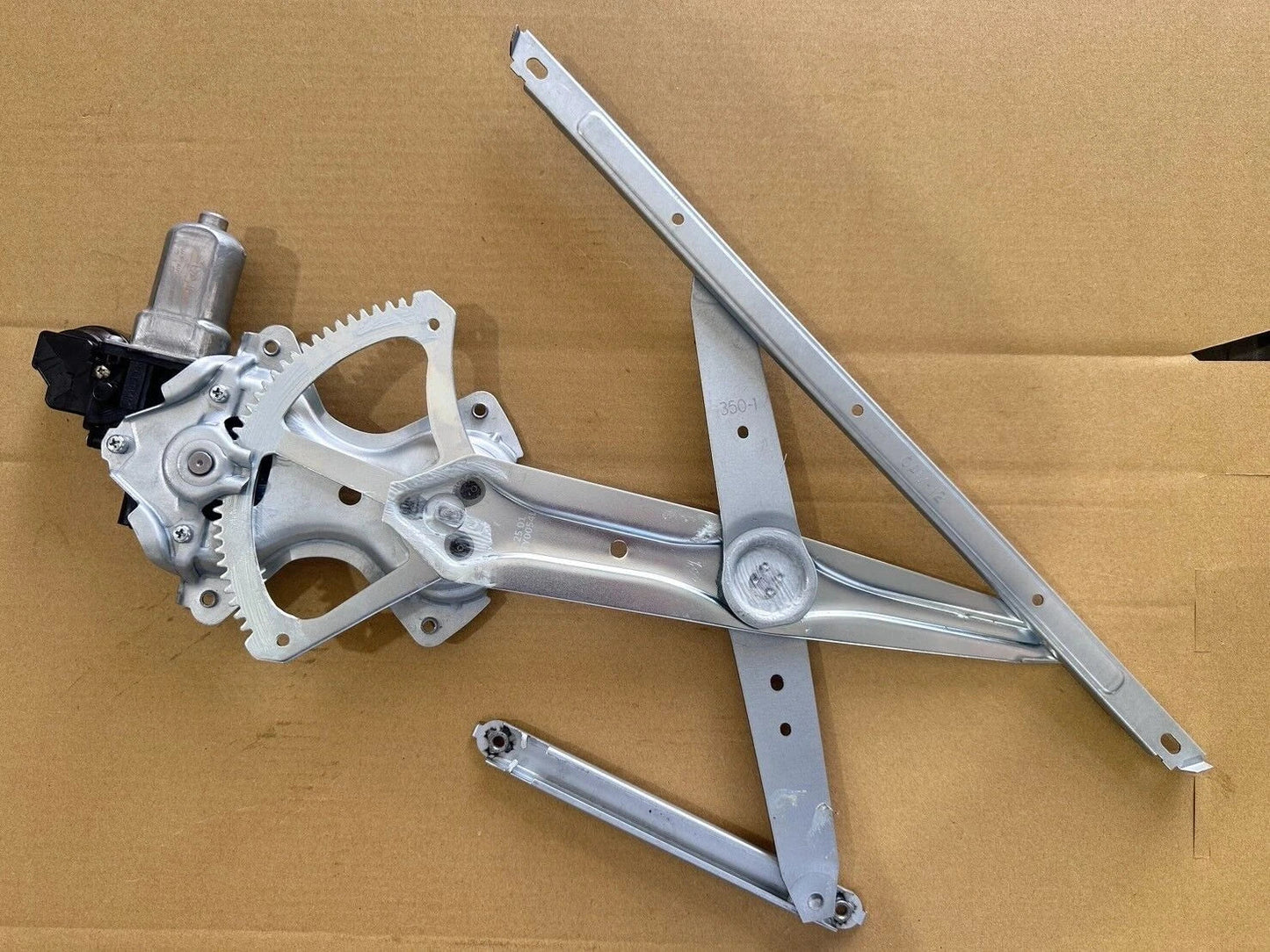 Front LH Window Regulator W/6 Pin Motor for Toyota Corolla (2006–2013)