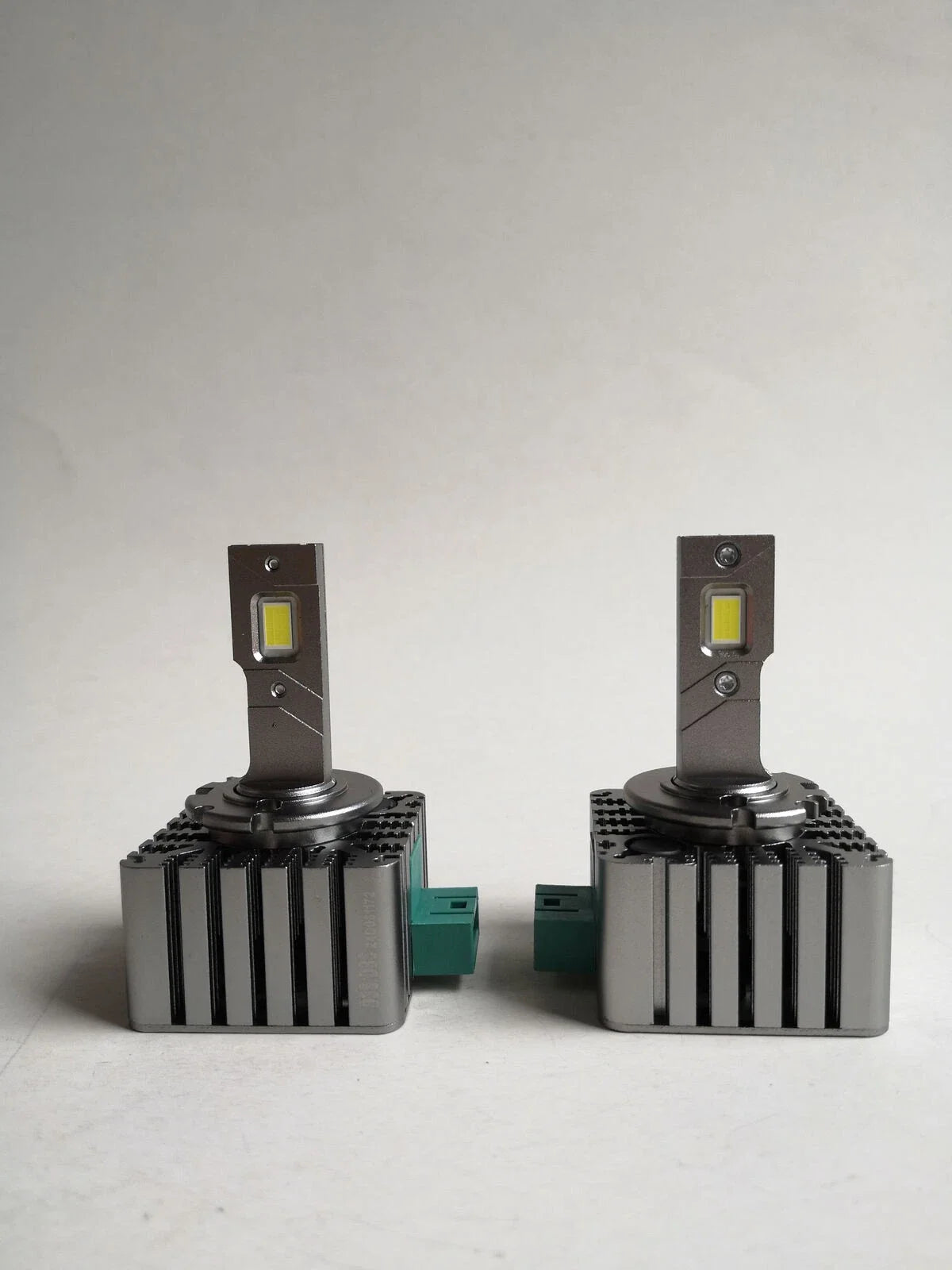 2 x D3R/D3S HID to LED Headlight Bulbs for Cars (2006–2023)