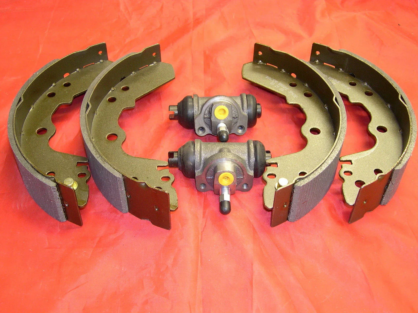 Rear Brake Shoe Set & Wheel Cylinders for Holden Rodeo 4WD (1980-1996)