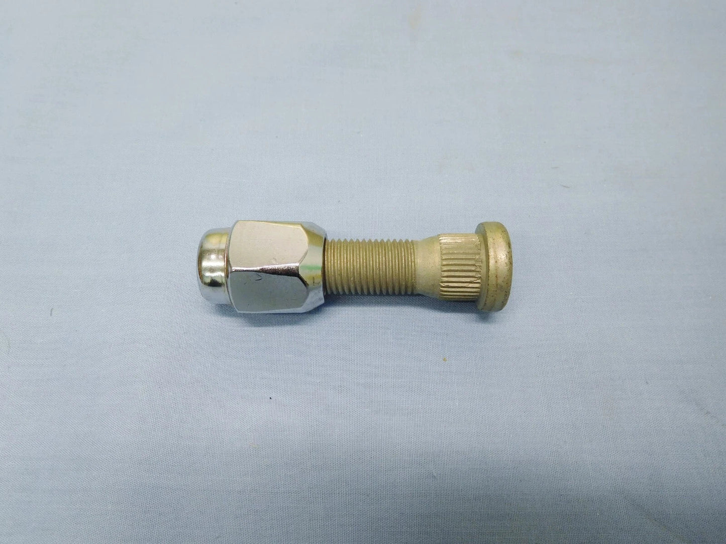 Wheel Stud & Chrome Nut for Toyota Land Cruiser HZJ78, HZJ79, HDJ78, HDJ79