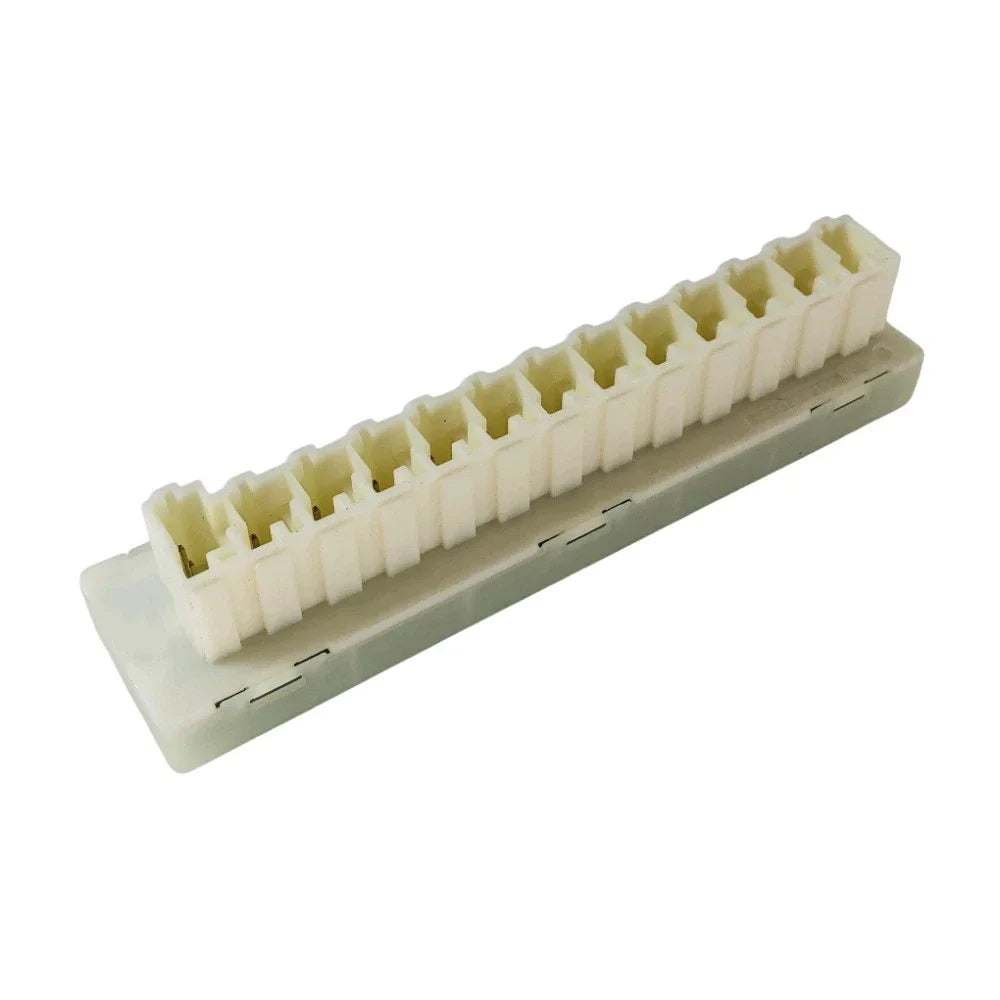 Fuse Connector 68140666AA, 68230877AA, 68239562AA for Dodge Chrysler Jeep 300 (200-200)