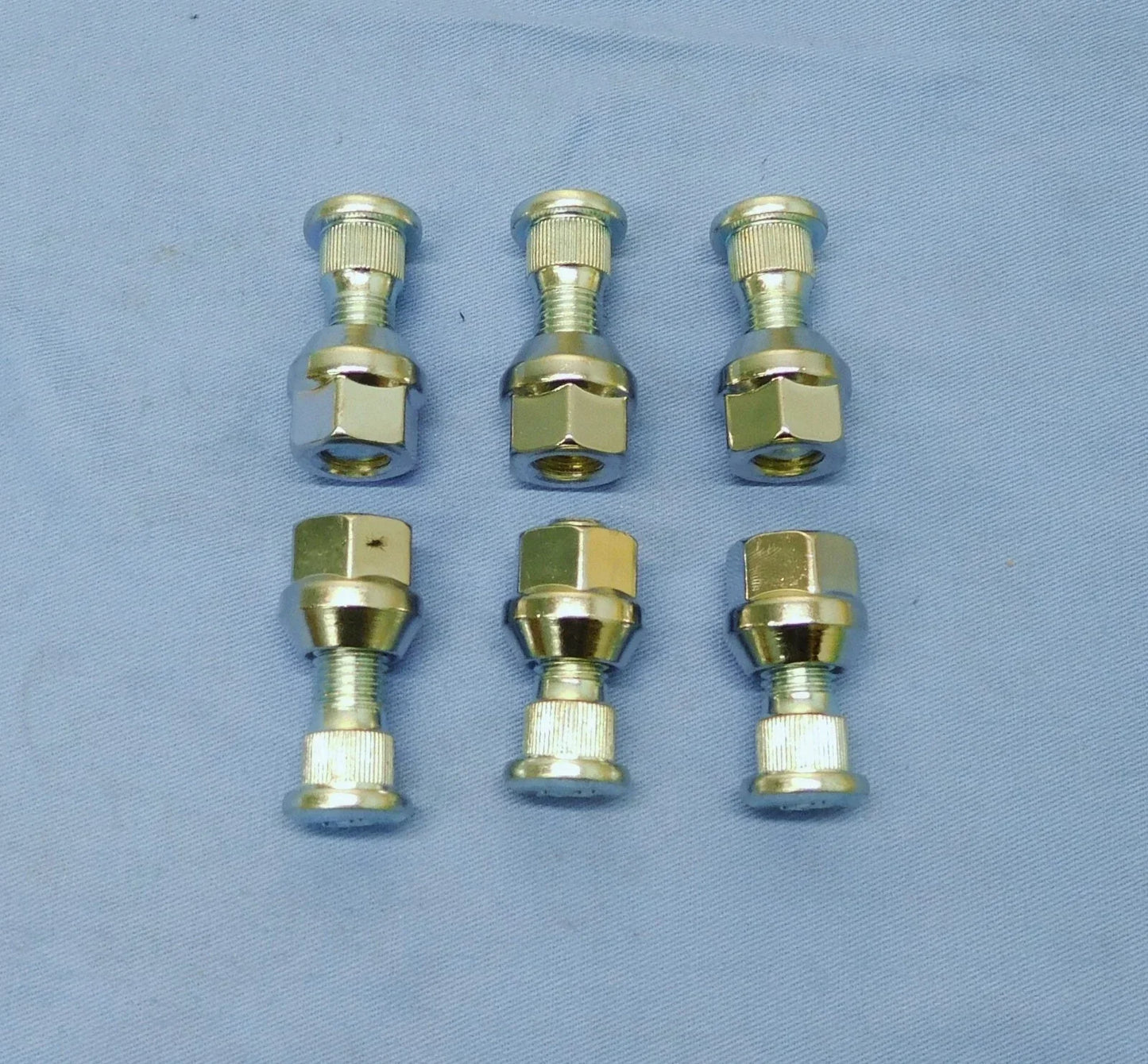 Set of 6 Front Wheel Studs & Nuts for Isuzu D-Max (2008-2013)