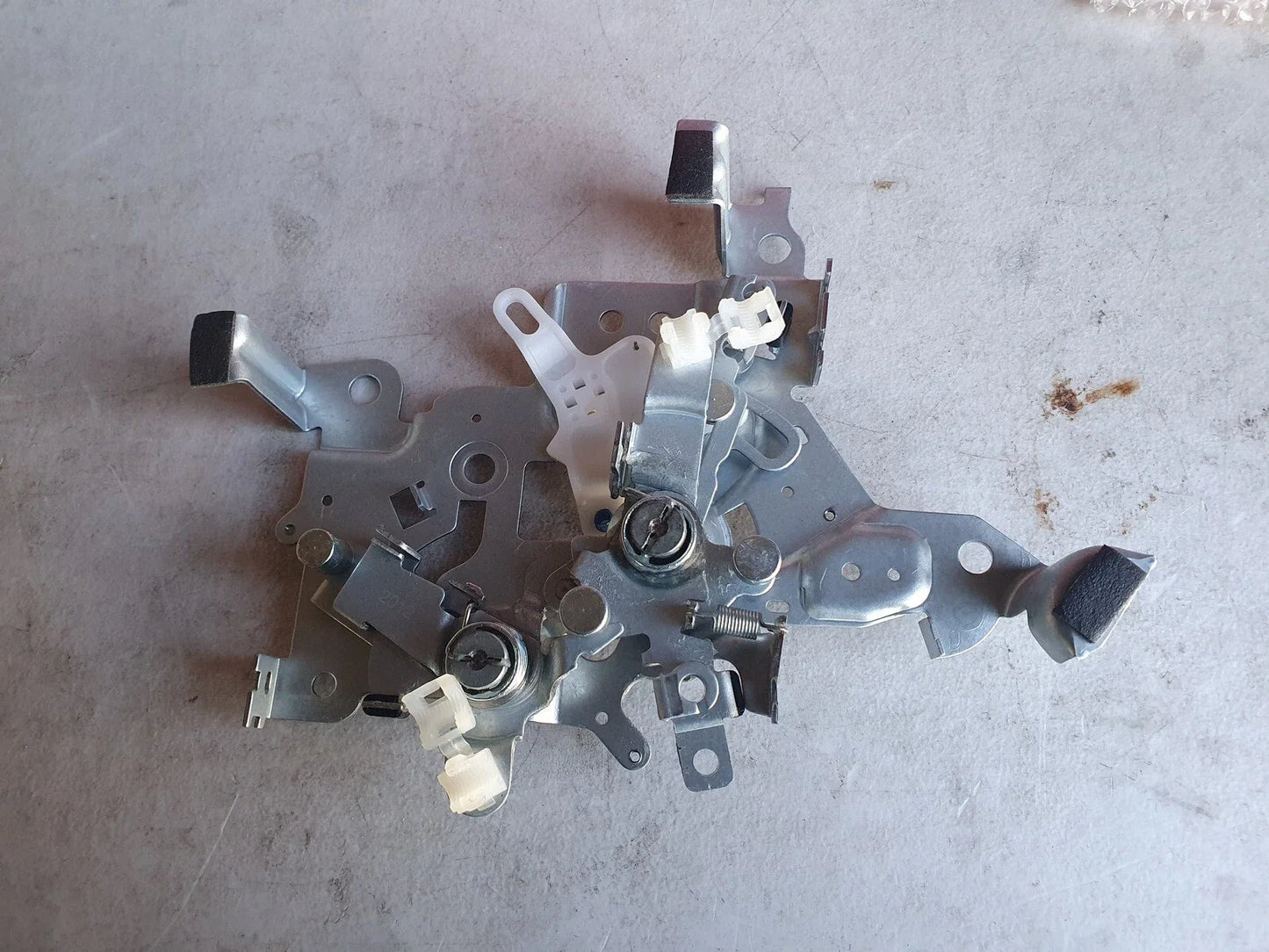 Lock Remote Manual Mechanism Left Sliding Door for Toyota HiAce (2005–2019)