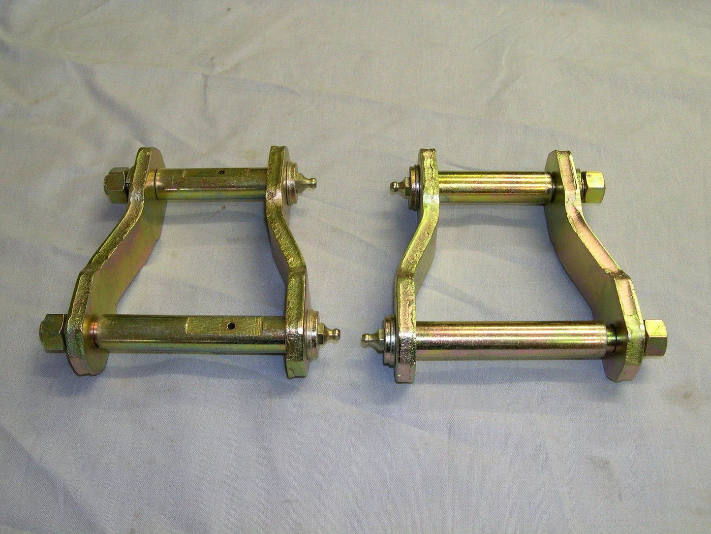 Rear Greasable Spring Shackles for Holden Colorado (2012 - Present)
