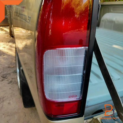 Rear Tail Light Lamp for Nissan Navara D22 (1998-2004)