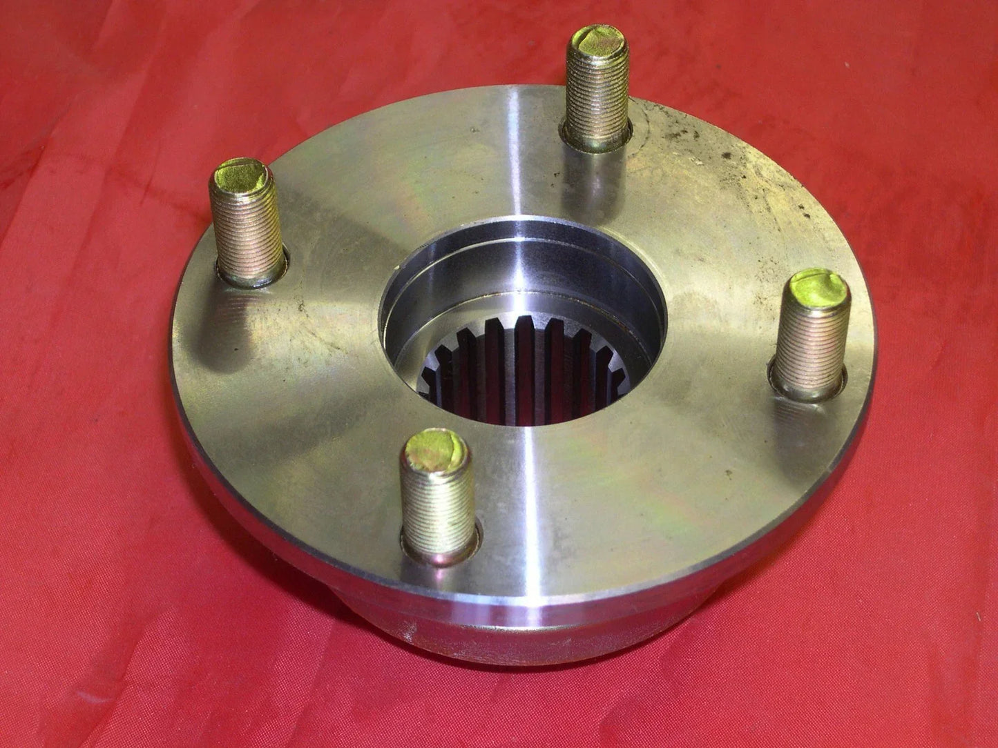 Rear Drive Flange for Toyota Land Cruiser HZJ78 HZJ79 (1999-2006)