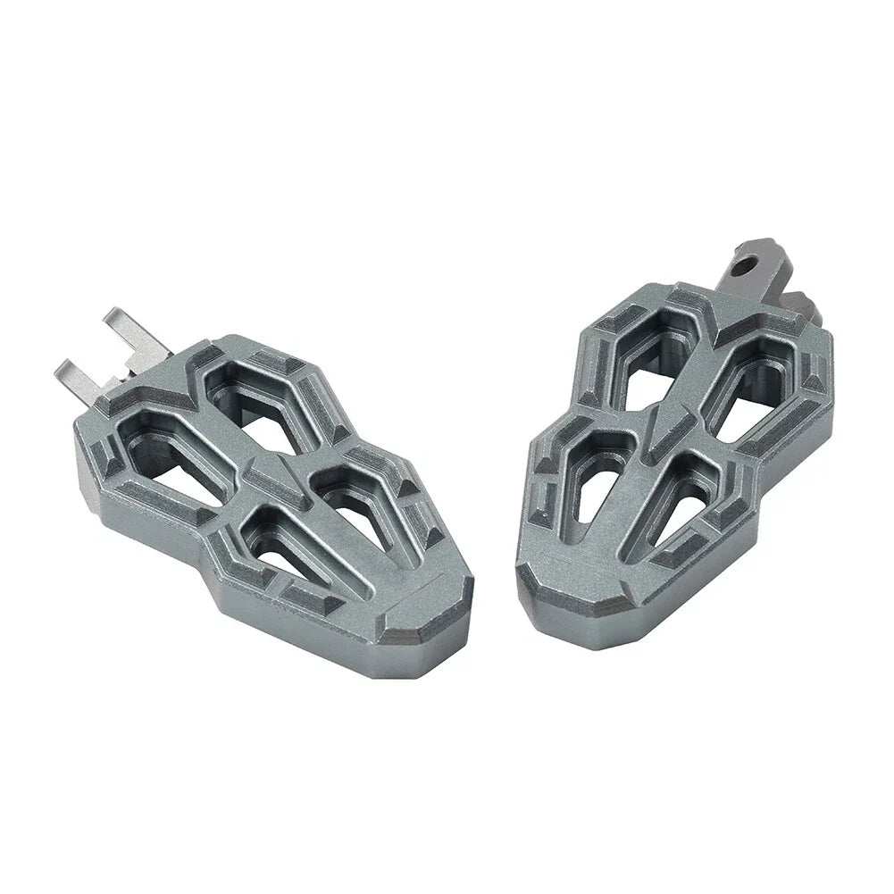 Front Foot Redal Titan Footpegs for Benelli TNT 600 300 302S QJMotor 350 400