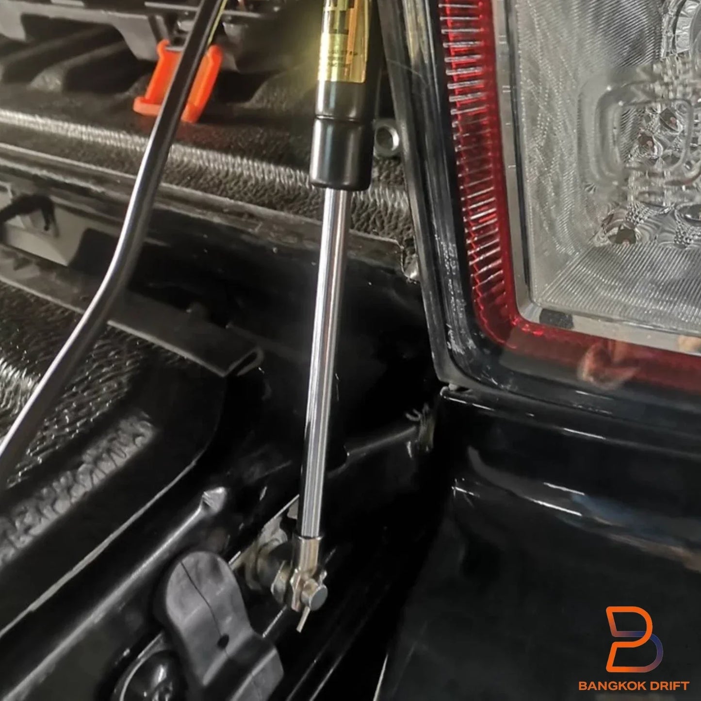 Rear Tailgate Shock Strut for Isuzu D-Max (2012-2019)