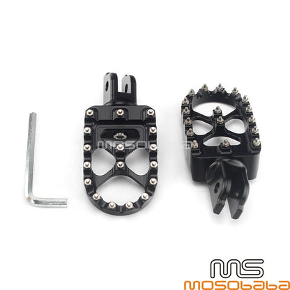 Wide Foot Pegs for Harley Deluxe Heritage Classic Sport Glide (2018-2023)