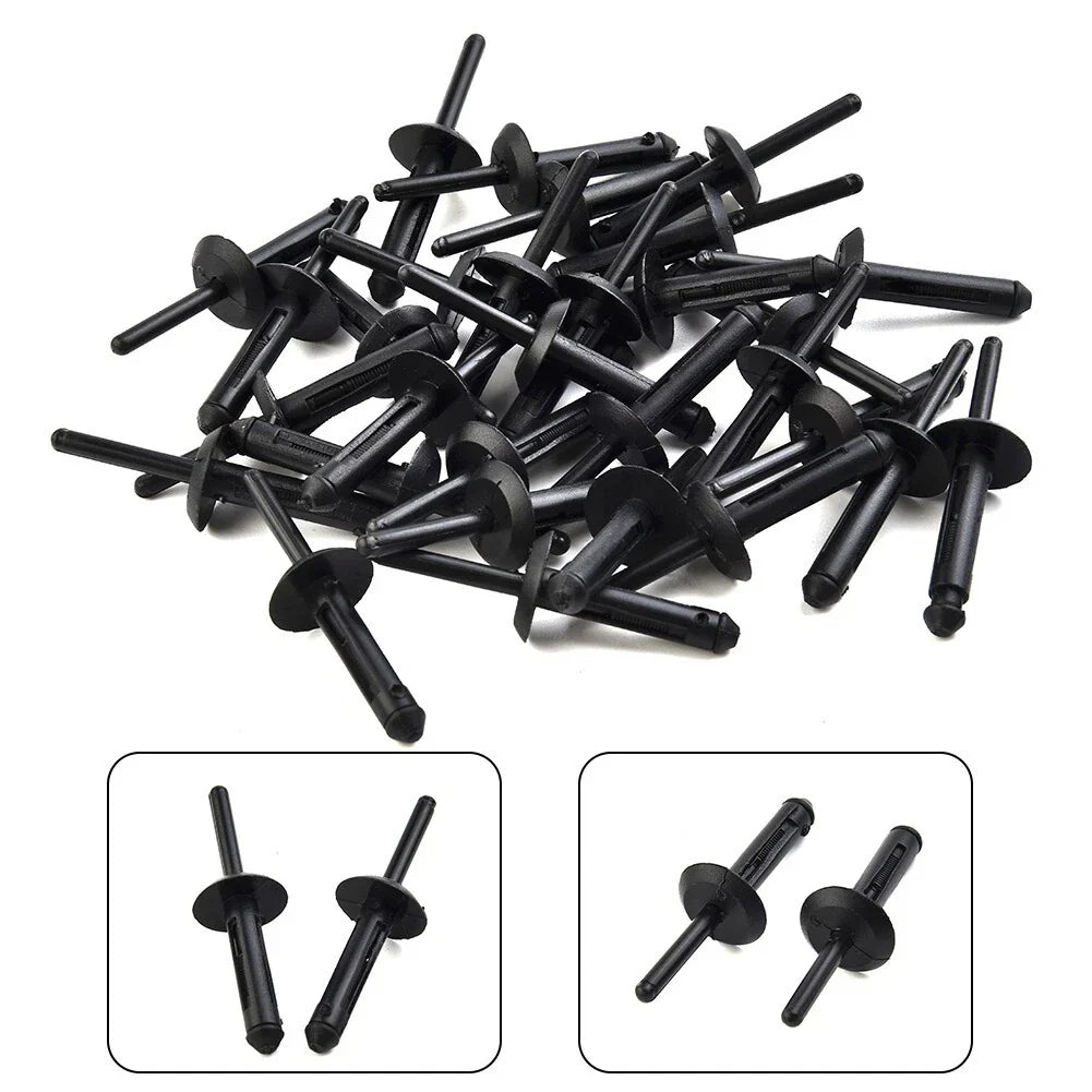 30x Door Panel Fastener Clips for Jeep Grand Cherokee (1999–2004)