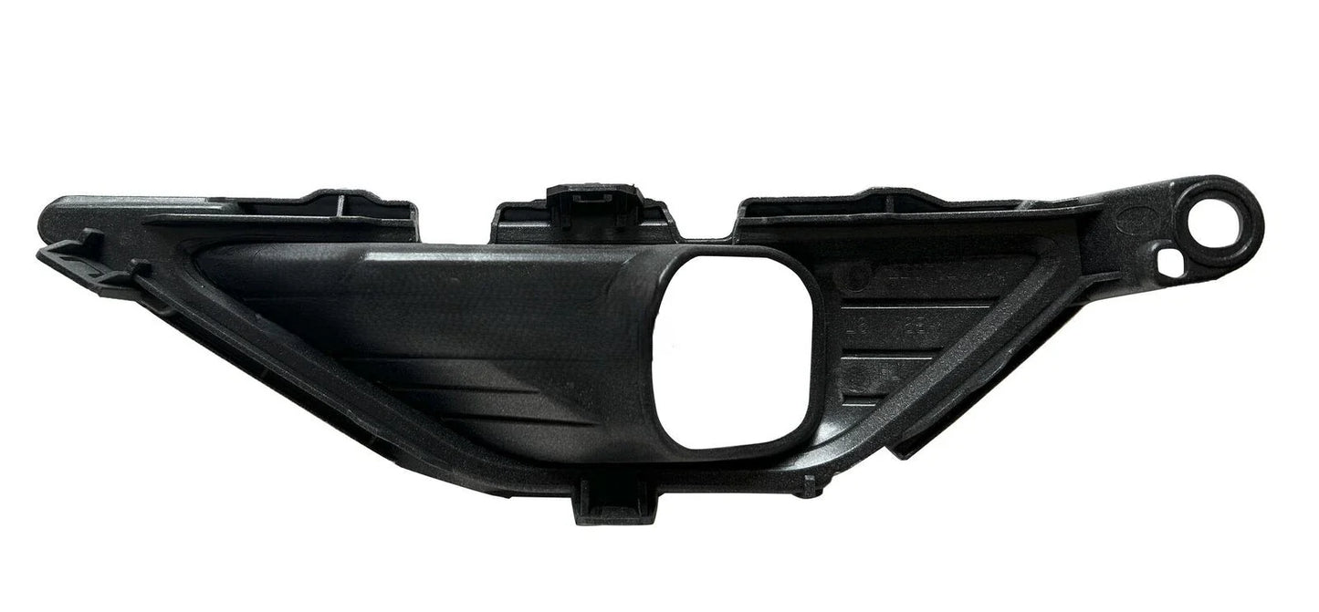 Grille With Fog Light Mount Right Side for Mitsubishi Outlander (2007–2021)