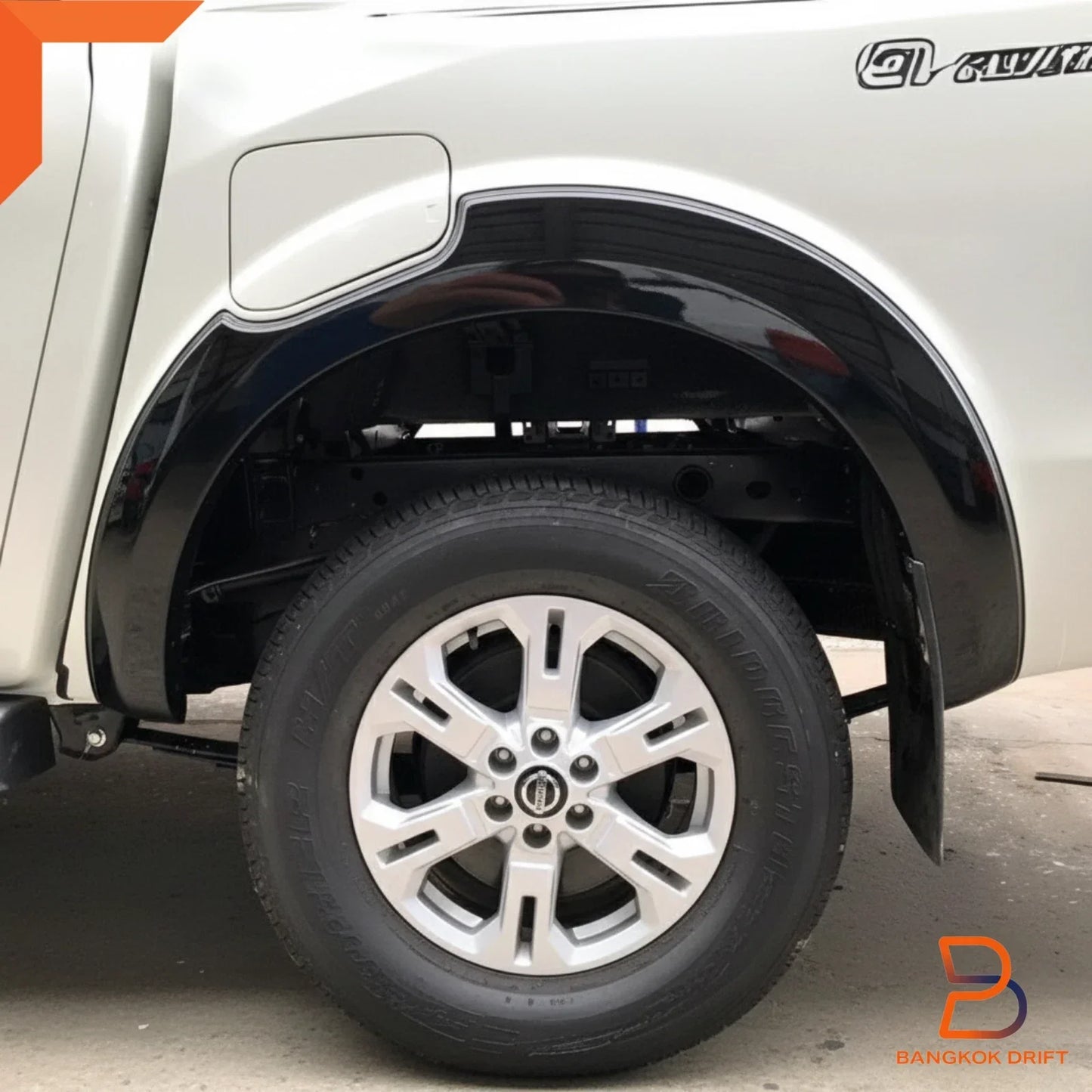 6" Glossy Black Fender Flares for Nissan Navara Ute (2021-2023)