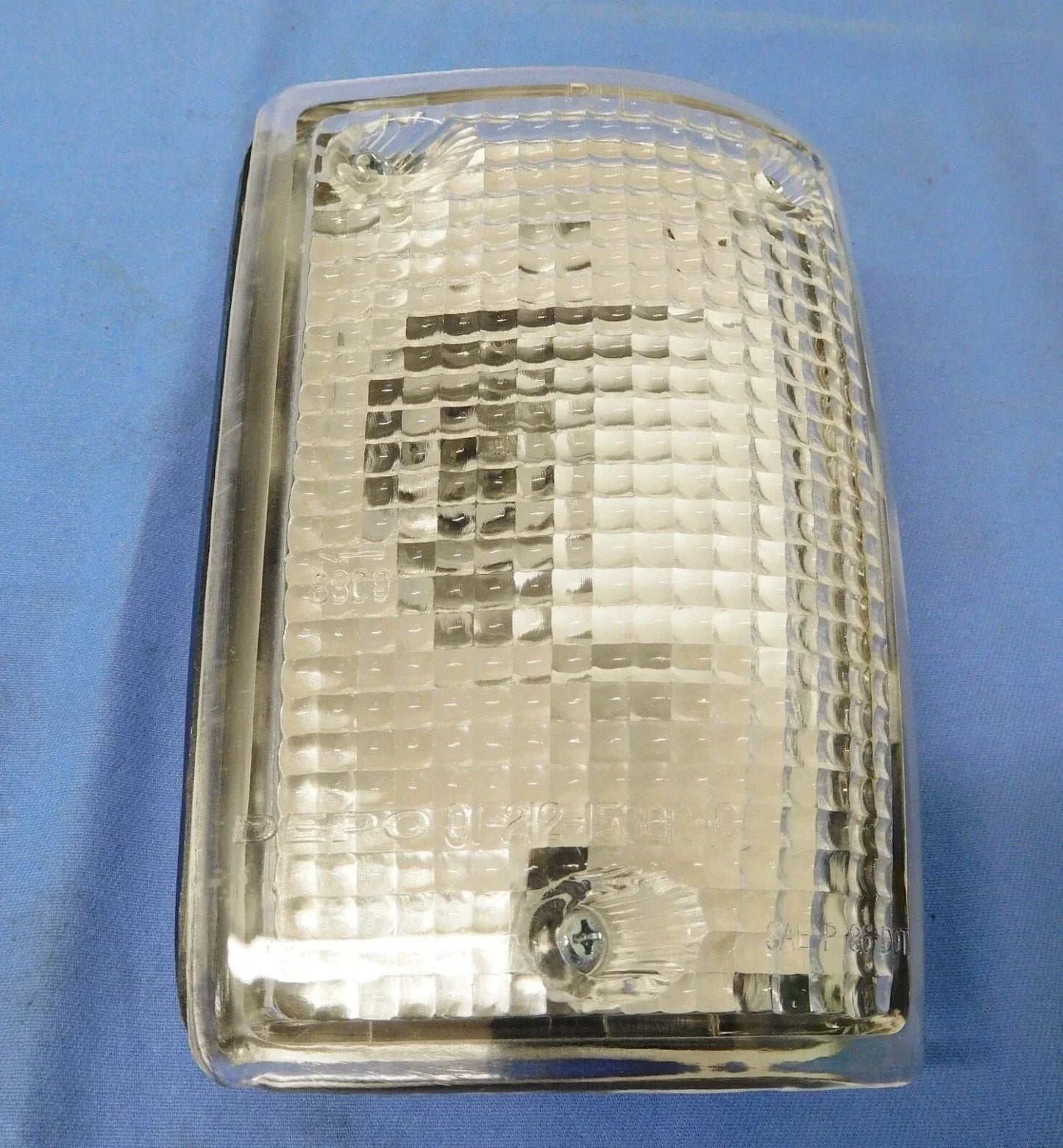 RH Park Lamp for Toyota Land Cruiser FJ62 HJ62 Wagon (1987-1990)