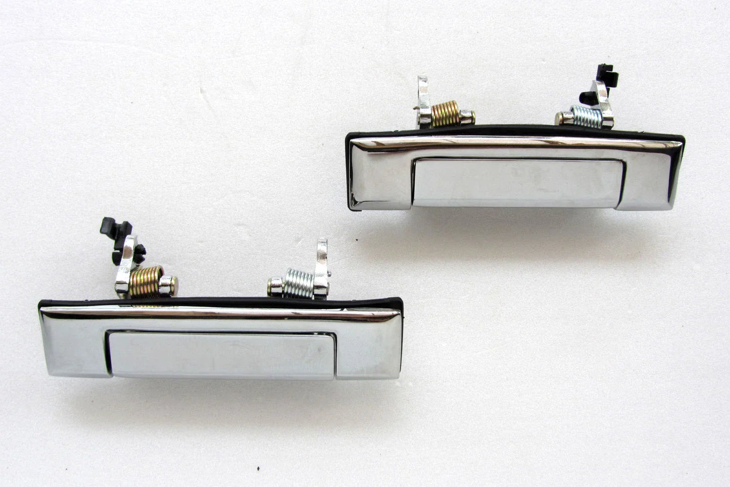 Outside Door Handles for Toyota Corolla KE70 TE71 TE72, Hilux LN50 LN56 LN60 LN65 (1979-1983)