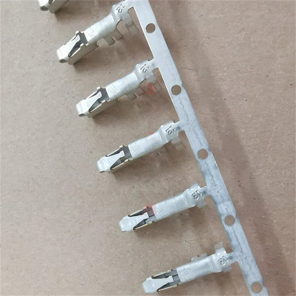 10 x Car Fuse Box Plug Connector Terminals for Buick GL8