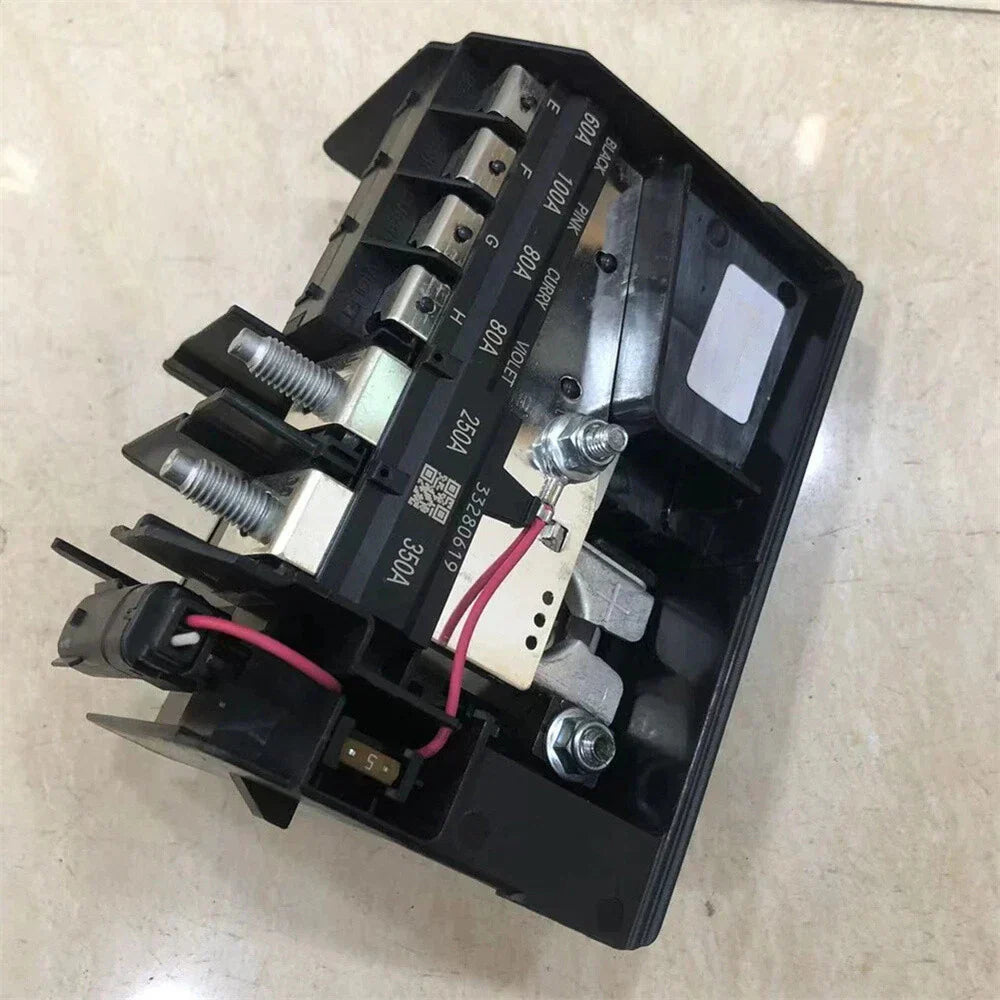 Fuse Box Battery Terminal for 2016-2020 Chevy Malibu ( 84335366, 84131629)
