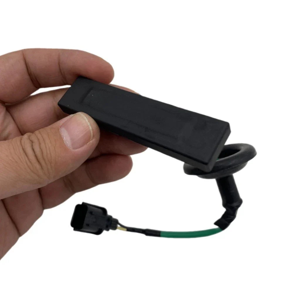 Tailgate Switch Trunk Lock Button for Hyundai Rena, Kia Picanto (2017)