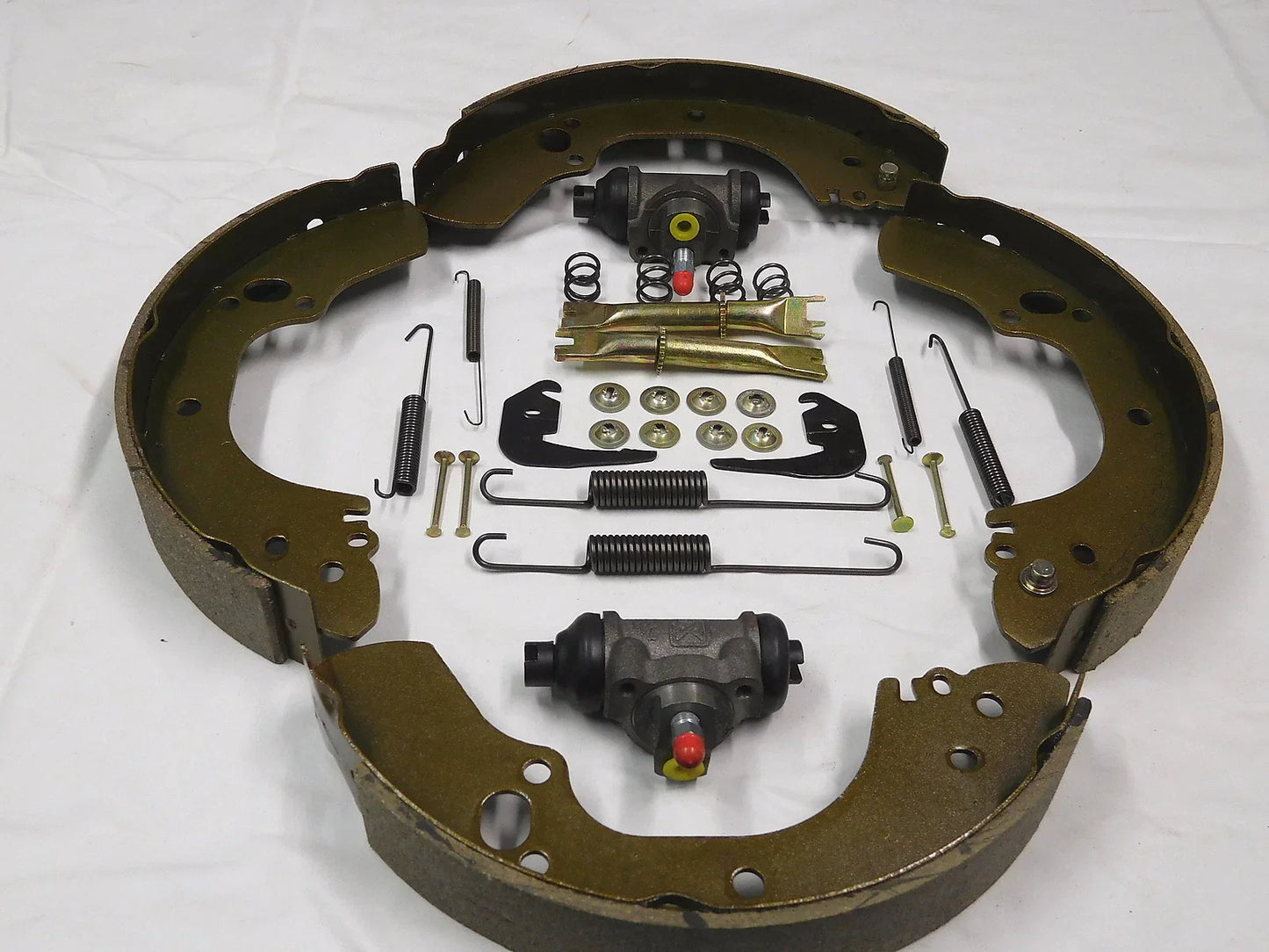 Rear Brake Shoes & 2 x Wheel Cylinders for 4WD TF Rodeo (1997-2002)