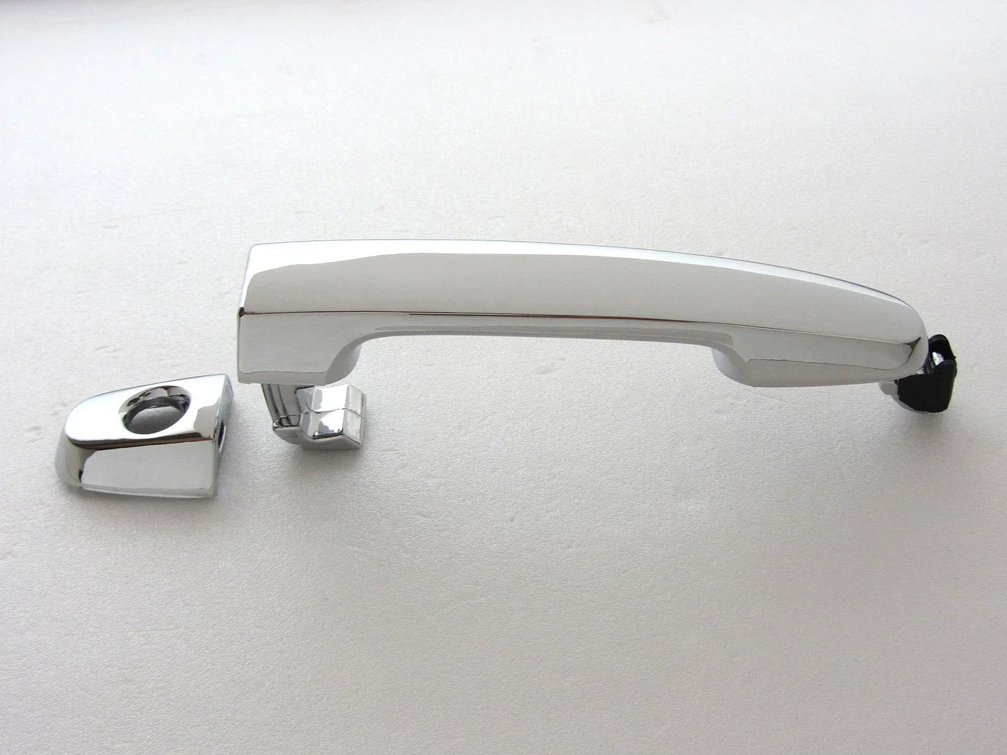 Chrome Outside Front Door Handle with Key Hole for Toyota Corolla, Camry, Hilux, Vios
