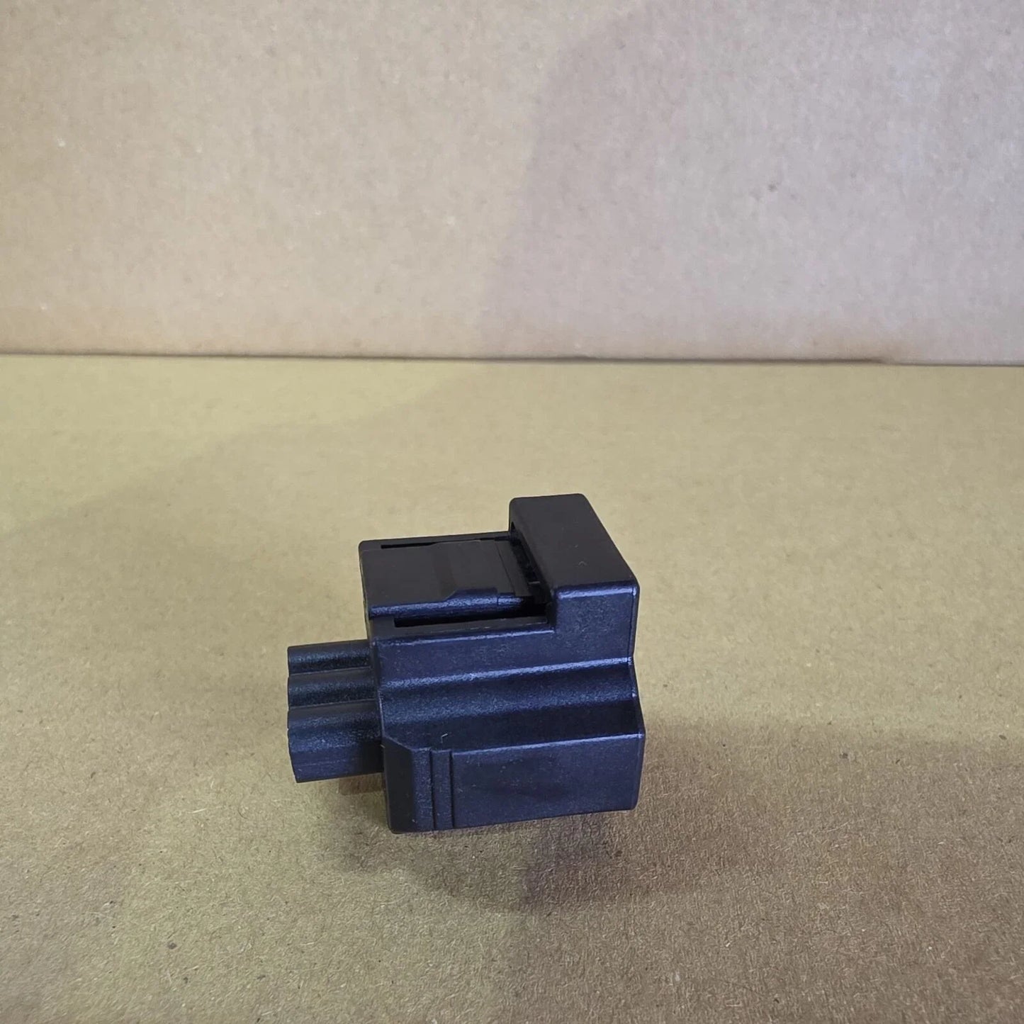 3 Pins Alternator Connector Plug for Ford Falcon BF BG (2005–2010)