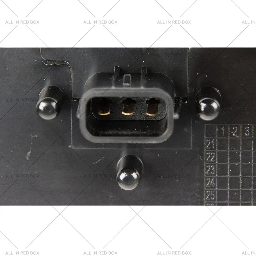 Left Fog Light for Mitsubishi Pajero Montero (2015-2017)
