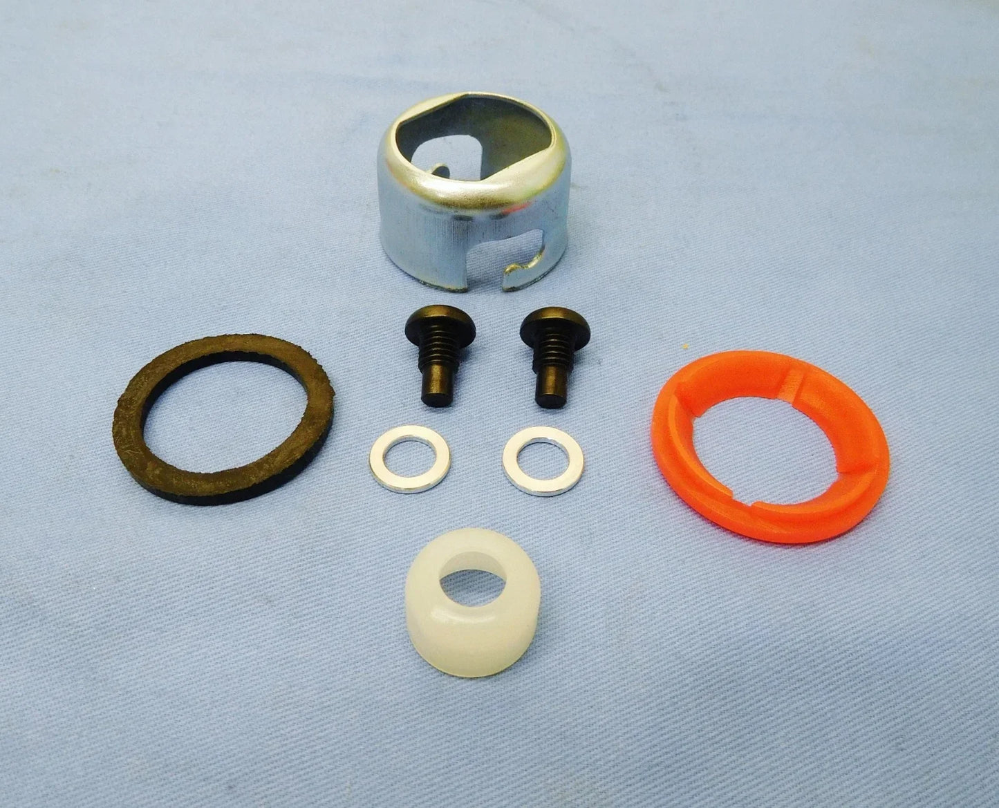Gear Stick Lever Housing Pin & Bush Repair for Hilux LN65 (1984-1988)