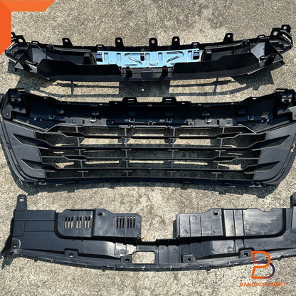 Light Grey Chrome Front Grille Upgrade for Isuzu D-Max Ute (2020-2023)