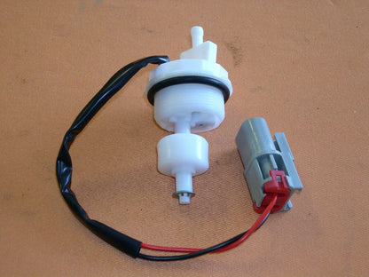 Diesel Fuel Filter Sensor Switch & Water Drain for Nissan R50 Terrano