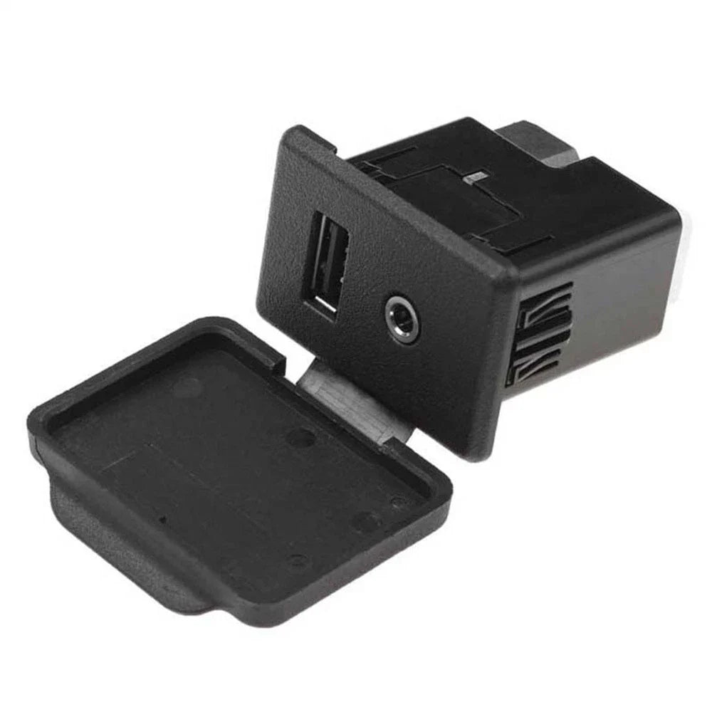 USB Audio Adapter for Nissan Versa Note Altima Sentra (2014-2019)