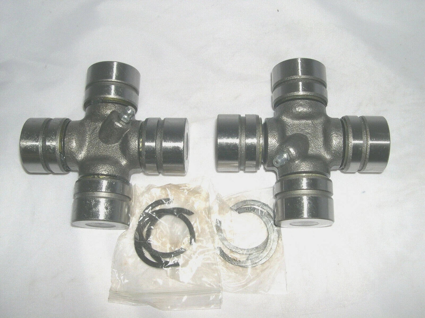 Rear Greasable Universal Joints for Land Cruiser FJ60 HJ60 (1980-1989)