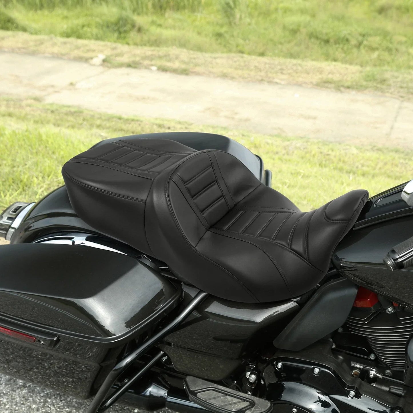 Heated Driver & Passenger Seat Black for Harley Street Glide (2009 - 2023)