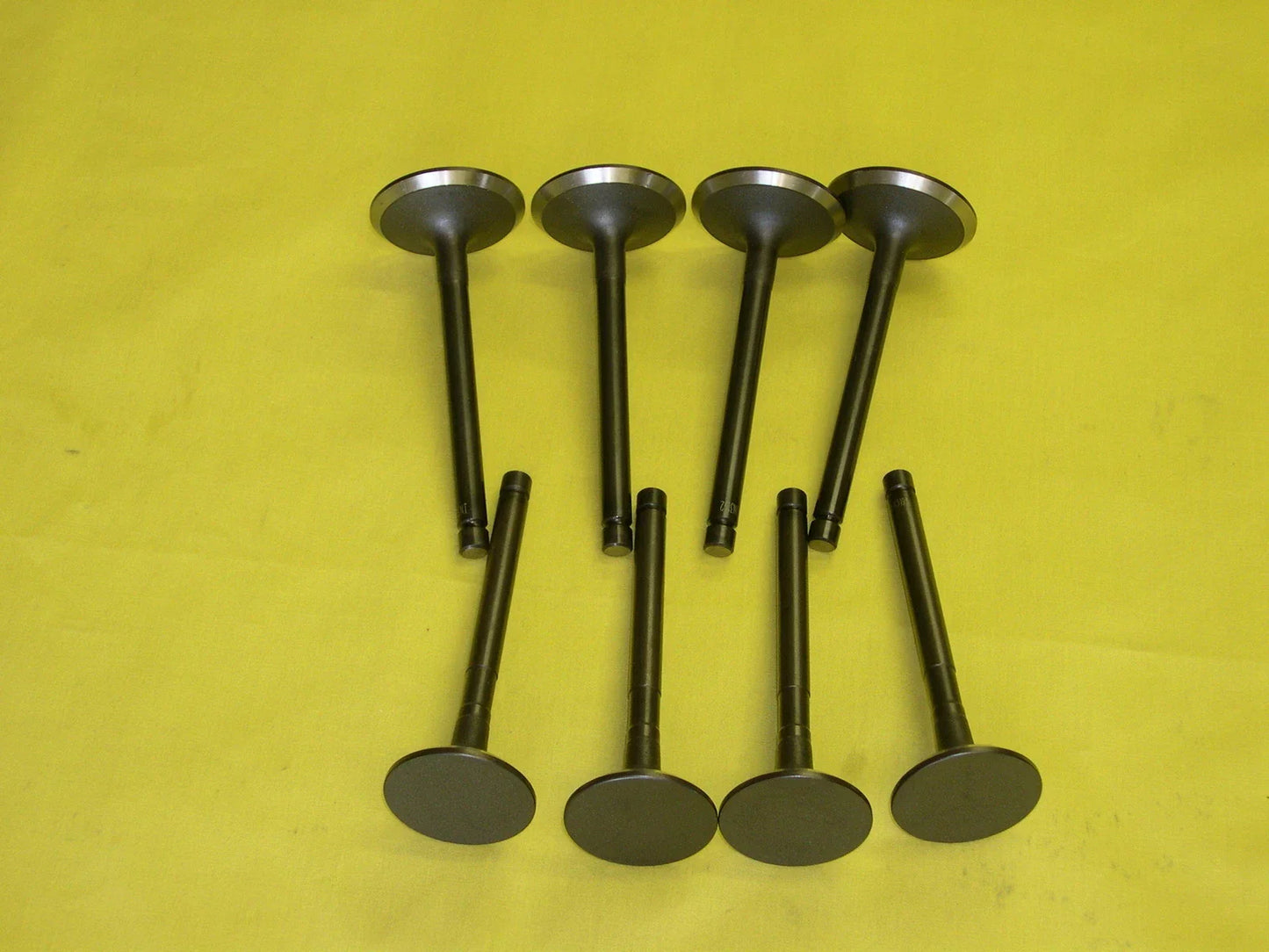 3L 2.8L Inlet & Exhaust Valve Set for Toyota Hilux (1989-1997)