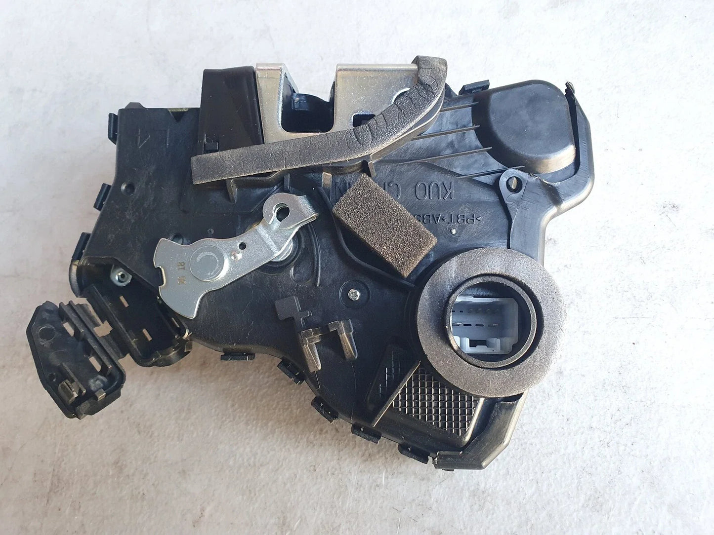 Power Door Lock Mechanism Front Left LH for Toyota Hilux (2005–2015)
