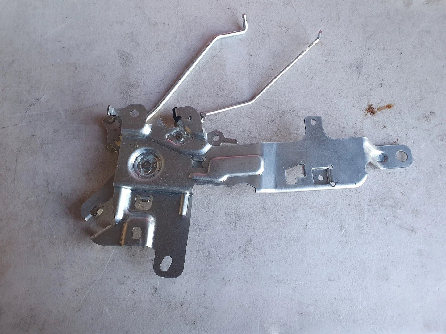 Central Latch Back Door Remote for Toyota HiAce (2005–2019)