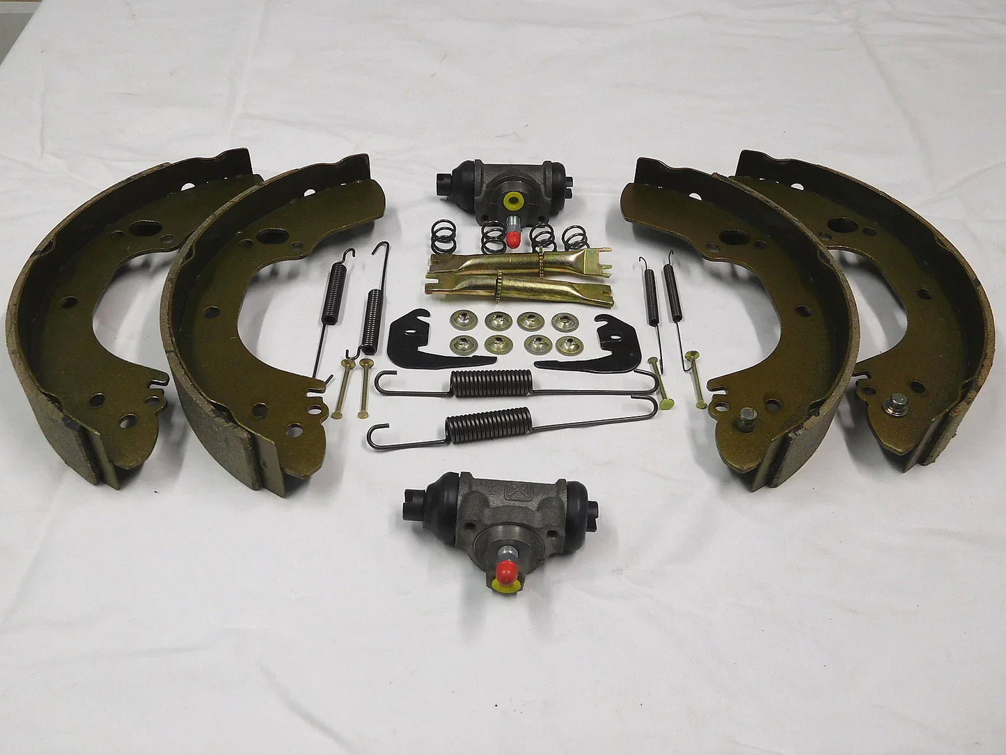 Rear Brake Shoes & 2 x Wheel Cylinders for Rodeo 2WD (1980-1996)